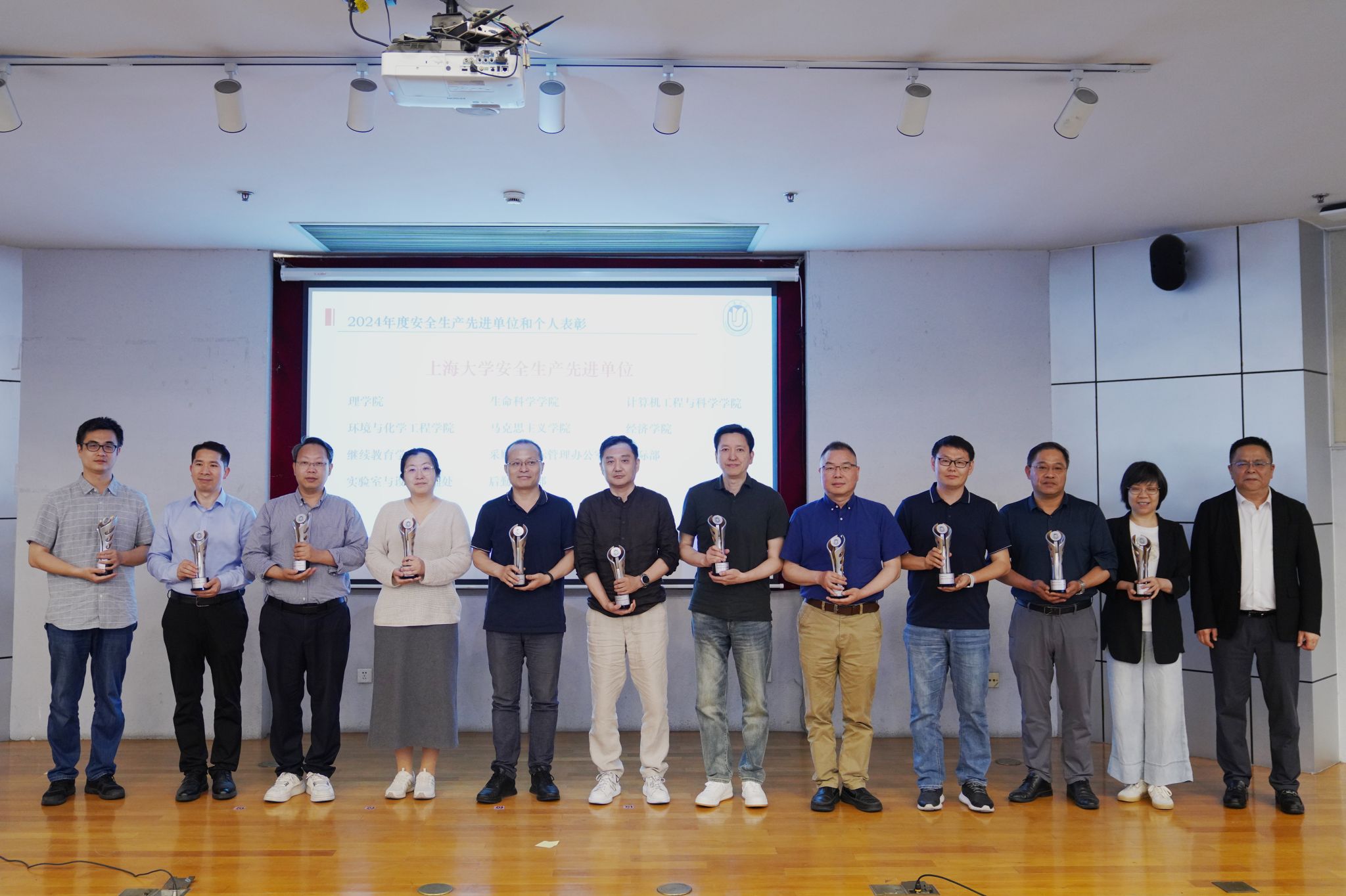 DSC04052.jpg DSC04052.jpg